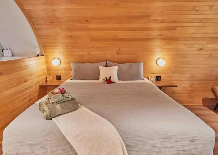 ~* The Spectacular Spyglass Treehouse *~